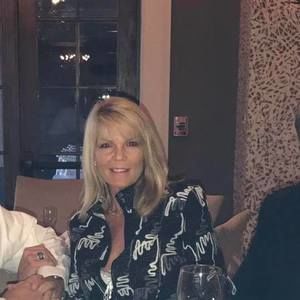 Meet your Posher, Camille